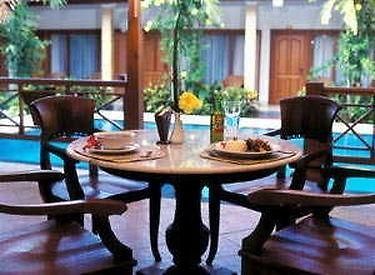 Hotel Prani Legian Restaurant foto